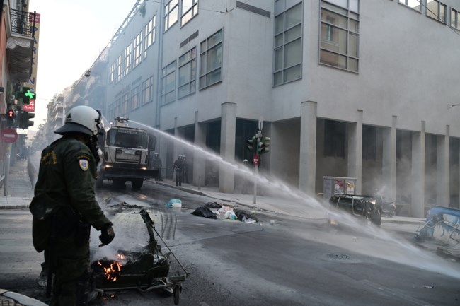 υδροφόρα Αύρα ΕΛΑΣ επεισόδια