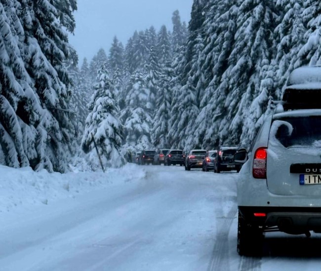 Γιατί προκλήθηκε μποτιλιάρισμα 15 χιλιομέτρων στο Περτούλι - Οι βλάβες στα αυτοκίνητα