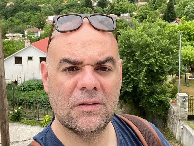 Ο συγγραφέας Αριέλ Λεκαδίτης