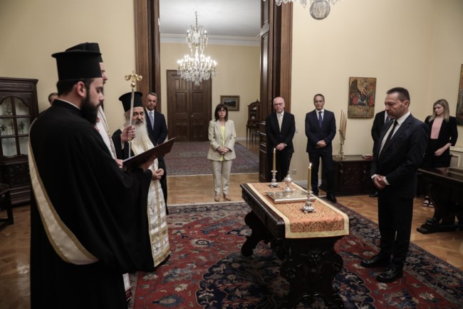 Ενώπιον της Κατερίνας Σακελλαροπούλου η ορκωμοσία του Γιάννη Στουρνάρα - Δεύτερη θητεία στο τιμόνι της ΤτΕ