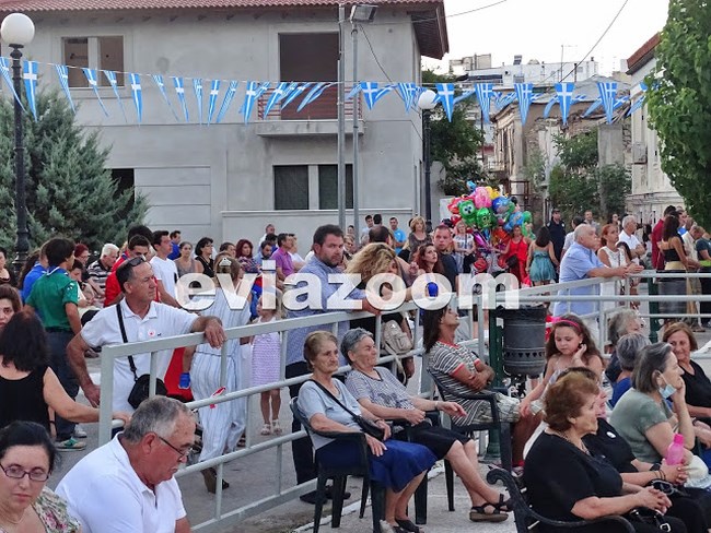 Χαλκίδα: Μεγάλος συνωστισμός στον εορτασμό της Αγίας Παρασκευής - Κανένα μέτρο προστασίας [Εικόνες-βίντεο]