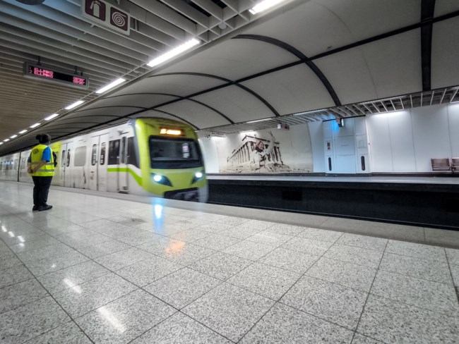 ΜΜΜ: Η μάστιγα της λαθρεπιβίβασης - Από τα λεωφορεία μέχρι τους "ηλεκτρονικούς τζαμπατζήδες"