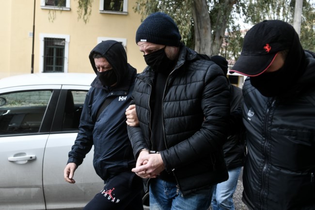 Στην ανακρίτρια με χειροπέδες ο Δημήτρης Λιγνάδης [Εικόνες - Βίντεο]