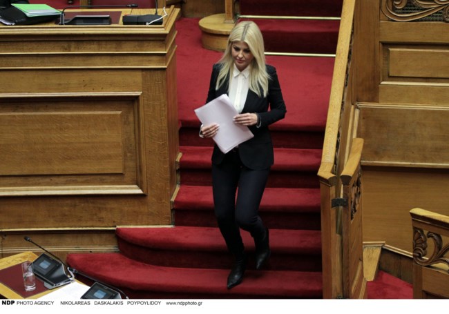 Έλενα Ράπτη