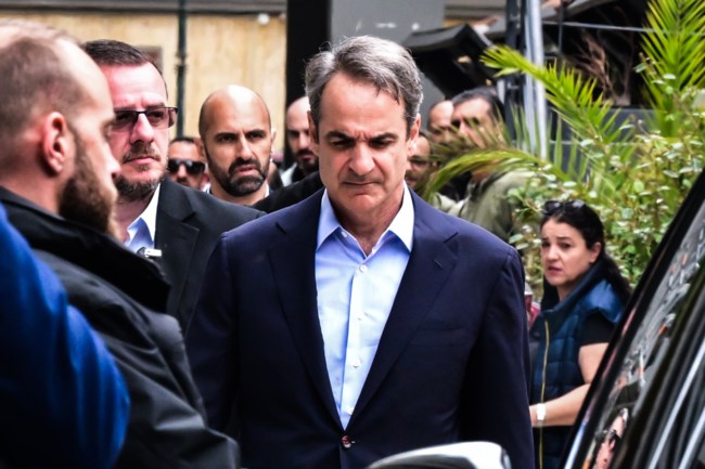 Τι δείχνουν οι δημοσκοπήσεις: Οι απώλειες της ΝΔ, το "κολλημένο" ΠΑΣΟΚ και τα δύο νέα κόμματα του αντισυστημισμού