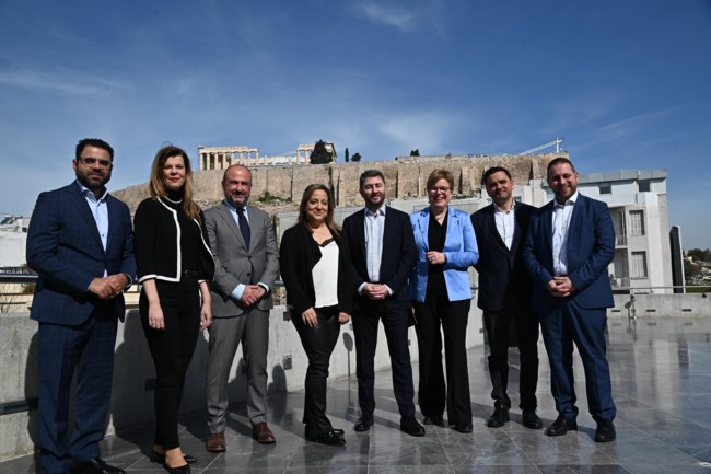 Ο Ανδρουλάκης με τους ευρωσοσιαλιστές στο μουσείο της Ακρόπολης: Να οκοδομήσουμε ένα αξιόπιστο κράτος