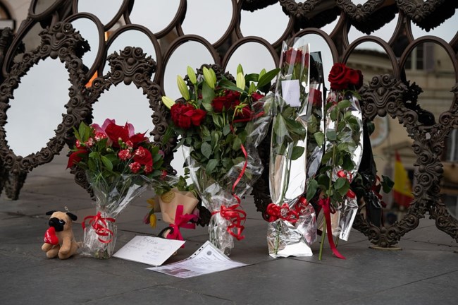 Βαλεντίνο: Σε λαϊκό προσκύνημα στην πλατεία Μινιανέλι της Ρώμης η σορός του - Την Παρασκευή η κηδεία [εικόνες]