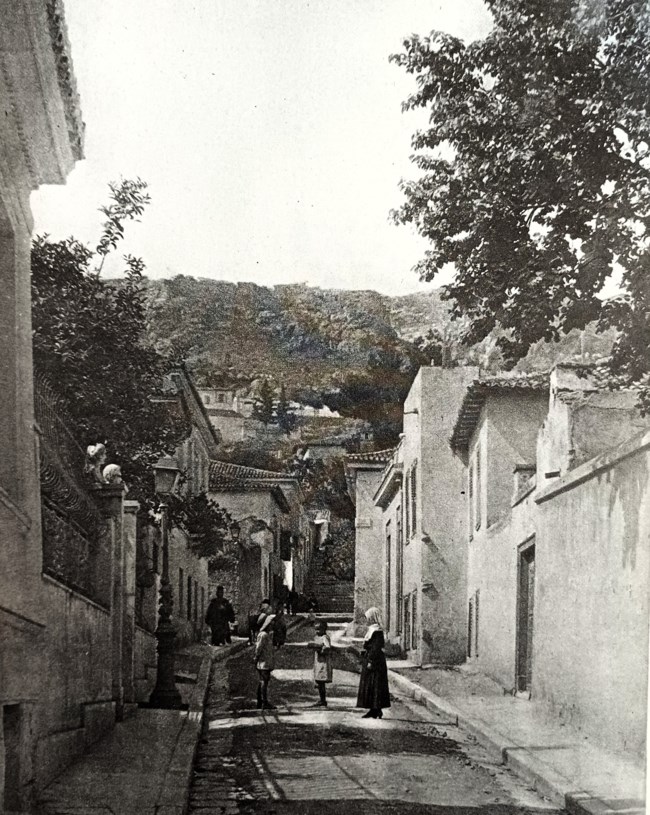 ολύτιμα+δωμάτια+στην+οδό+Μνησικλέους