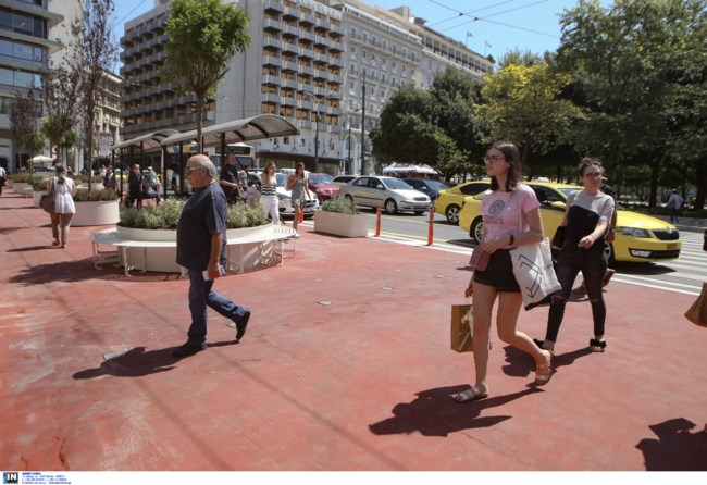 Στην Ερμού φτάνει την Κυριακή ο "Μεγάλος Περίπατος" - Τι αλλάζει για τα οχήματα στο Εμπορικό Τρίγωνο [Εικόνες]