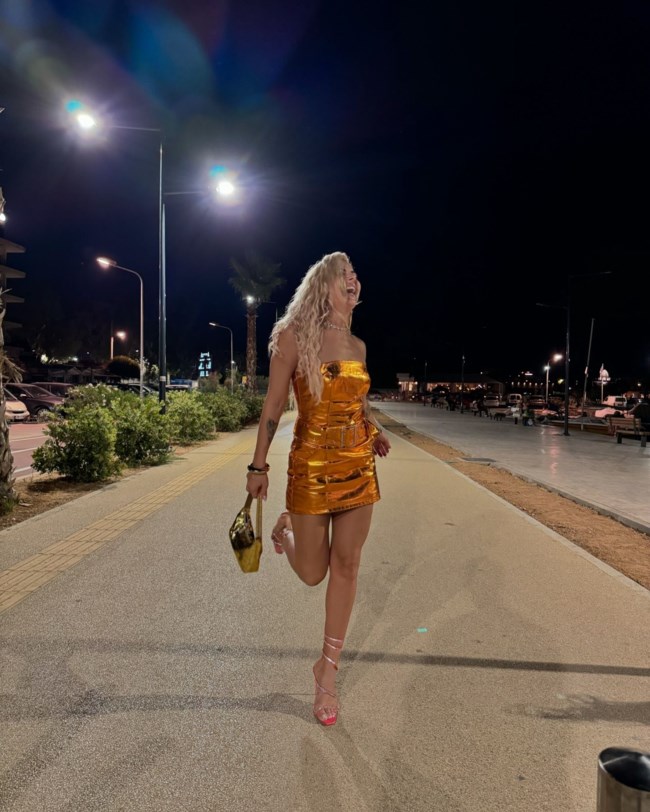 Το καλύτερο δώρο για τη Ζόζεφιν: Αγκαλιά με τον Νίνο για τα γενεθλιά της [εικόνες]