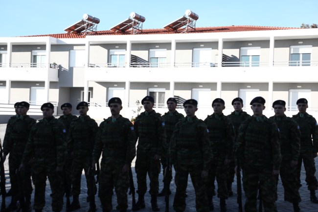 ΣΠΙΤΙΑ ΣΤΡΑΤΙΩΤΙΚΩΝ