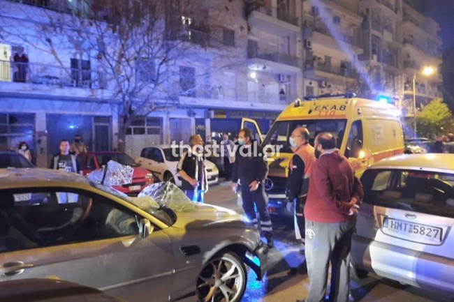 Μυστήριο στη Θεσσαλονίκη:  Απεγκλώβισαν γυναίκα από αυτοκίνητο που τούμπαρε και μετά... εξαφανίστηκε [βίντεο]