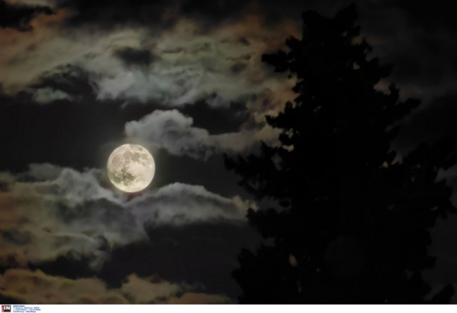 Πανσέληνος Νοεμβρίου 2025: Πότε κορυφώνεται το "Φεγγάρι του Κάστορα" - Θα είναι πορτοκαλί για λία λεπτά