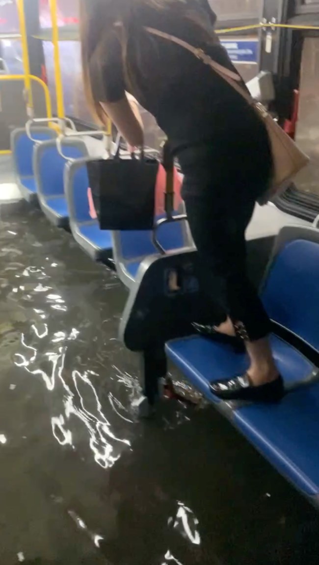 Νεα Υορκη Κυκλώνας ΑΙΝΤΑ