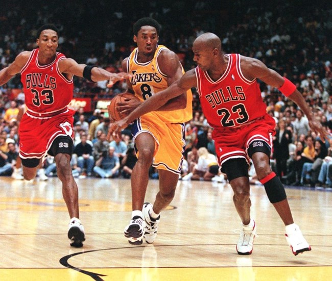 Kobe Bryant: Πλησιάζοντας τον Michael Jordan - Μεγάλο αφιέρωμα