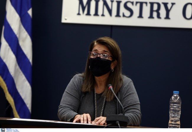 "Βόμβα" Παπαευαγγέλου: "Έχουμε πόλεμο - Οι διασωληνωμένοι θα συνεχίσουν να αυξάνονται"