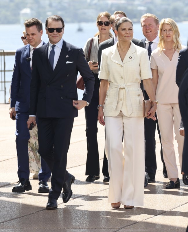 Royal Fashion: Η πριγκίπισσα Βικτώρια με total ribbed look στο χρώμα της άμμου στη Στοκχόλμη