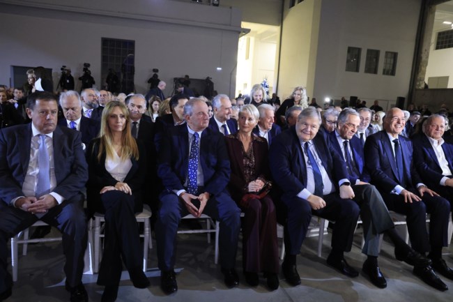 Καραμανλής: "Πλήγμα στην ποιότητα της δημοκρατίας η υποβάθμιση του ρόλου της Βουλής" - Τι είπε για Βενιζέλο