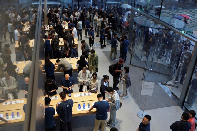 iPhone 16