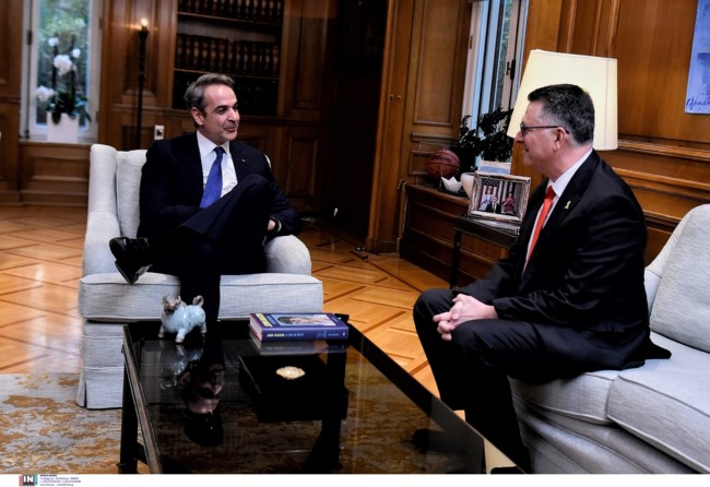 Συνάντηση Μητσοτάκη με τον Διευθυντή του Ευρωπαϊκού Μηχανισμού Σταθερότητας Πιερ Γκραμενιά