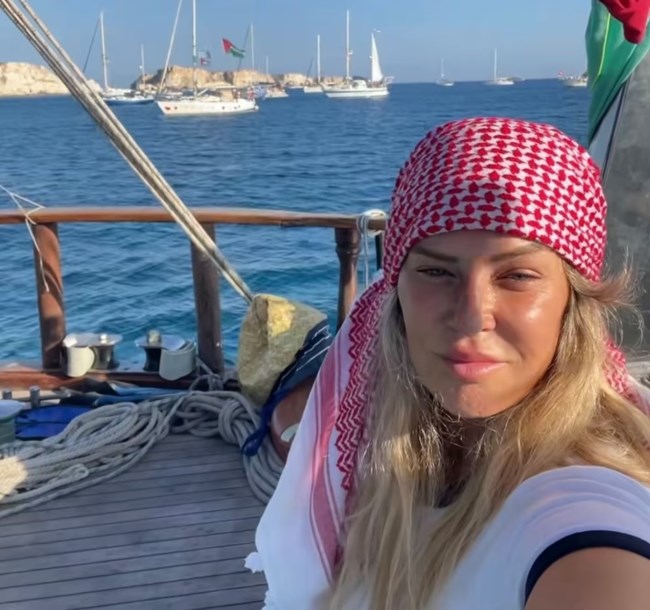 "Barbie Gaza": Η Ισπανίδα Influencer με τα 6 παιδιά και το 1 εκατ. ακολούθους στο Tik Tok που ταξίδεψε με τον στολίσκο