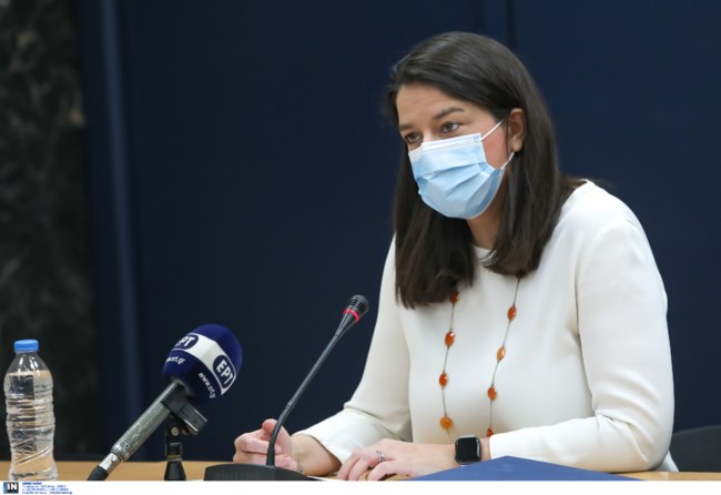 Κλείνουν για 2 εβδομάδες Δημοτικά, νηπιαγωγεία, βρεφονηπιακοί: Σε δύο βάρδιες η τηλεκπαίδευση - Πότε ξεκινά