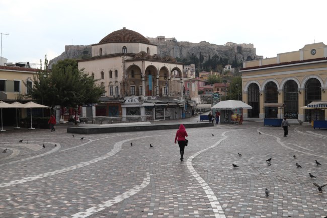 Τα τρία κρίσιμα 24ωρα που θα κρίνουν πόσο θα παραταθεί το lockdown – Χριστούγεννα σε στενό κύκλο
