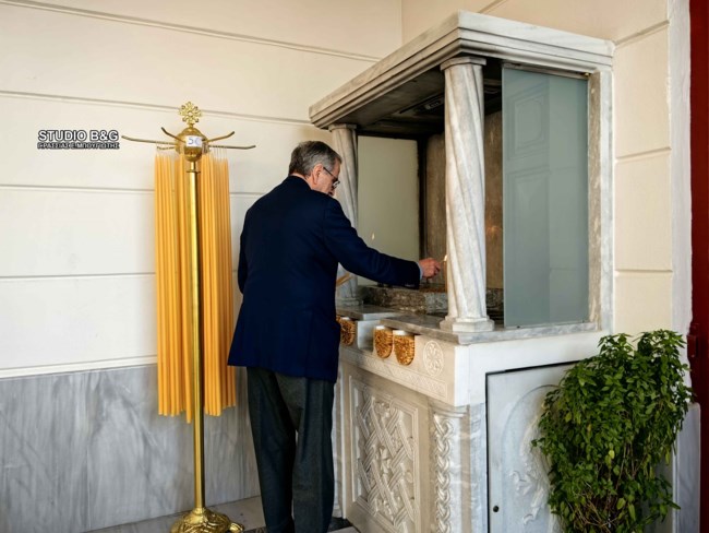 Σε βάφτιση στο Ναύπλιο ο Αντώνης Σαμαράς