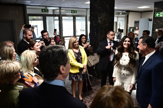 Συνάντηση με χαμόγελα Γεωργιάδη και Γκίλφοϊλ: Ψηφιακός βοηθός στο 1566 και με αμερικανική τεχνογνωσία