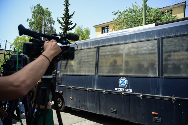 "Πολλές μπουνιές στο κεφάλι - Της έσπασε όλο το κόκαλο από το πρόσωπο" - Αποκαλύψεις για τον γνωστό δημοσιογράφο της ΕΡΤ