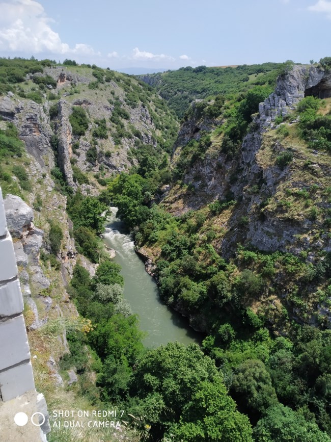 Ξανασφυρίζει το τρενάκι στο φαράγγι του Αγγίτη στις Σέρρες - Μεγάλο το ενδιαφέρον επτά χρόνια μετά