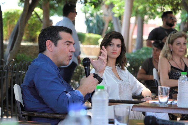 Αχτσιόγλου και Νοτοπούλου στο πλευρό του Αλέξη Τσίπρα στην Κέρκυρα - Δεν τον άφησαν ούτε στιγμή [εικόνες]