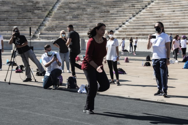 Η Νίκη Κεραμέως έβαλε τη φόρμα της και έτρεξε στο Καλλιμάρμαρο για την ημέρα Σχολικού Αθλητισμού