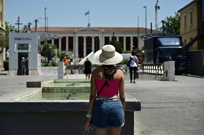 ΤΟΥΡΙΣΤΕΣ ΑΚΡΟΠΟΛΗ