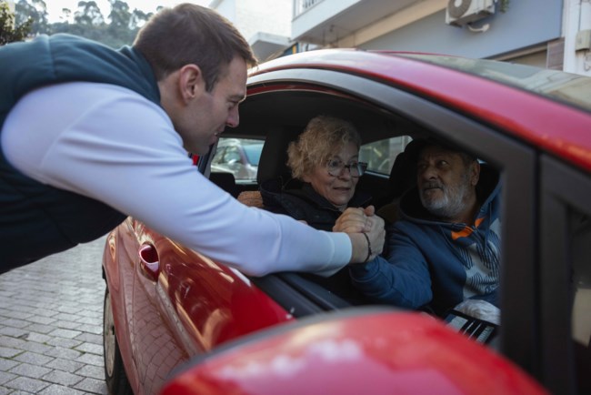 "Πώς απ’ τα μέρη μας;": Απροειδοποίητη περιοδεία Κασσελάκη στην Αιτωλοακαρνανία, συνομίλησε με πολίτες [βίντεο]