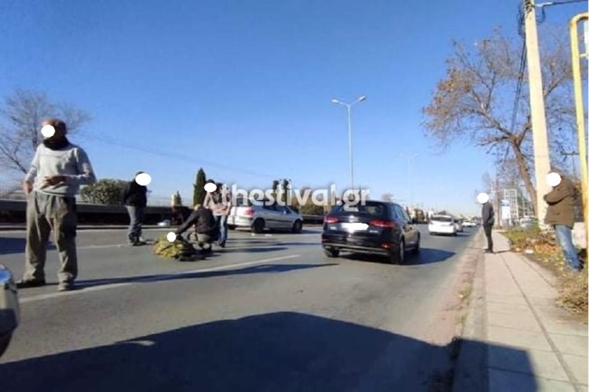 Θεσσαλονίκη: Ηλικιωμένη παρασύρθηκε από ΙΧ μπροστά από τη Γεωργική Σχολή [εικόνες]
