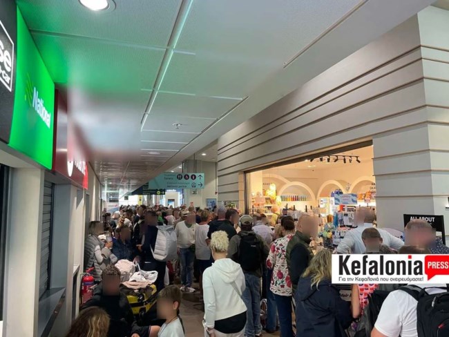 Κεφαλονιά: Απίστευτο αδιαχώρητο λόγω κακοκαιρίας στο αεροδρόμιο - Ακυρώθηκαν πτήσεις [εικόνες]