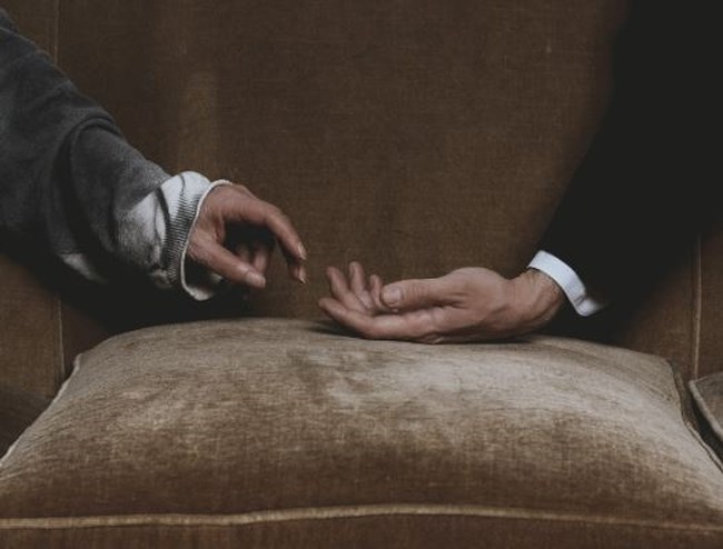 Φιλαρέτη Κομνηνού και Αναστάσης Ροϊλός μαζί στη σκηνή - Το ψυχολογικό θρίλερ που θα καθηλώσει [εικόνες]