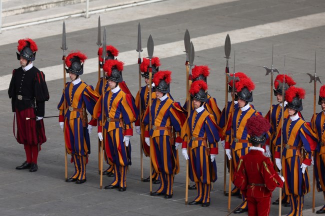 ΠΑΠΑΣ ΦΡΑΓΚΙΣΚΟΣ ΕΛΒΕΤΙΚΗ ΦΡΟΥΡΑ