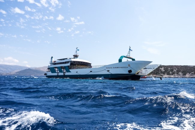 Νέα Στύρα: Εντός των επόμενων ωρών το σχέδιο απομάκρυνσης του πλοίου που έχει προσαράξει στην ξέρα "Γλάρος"