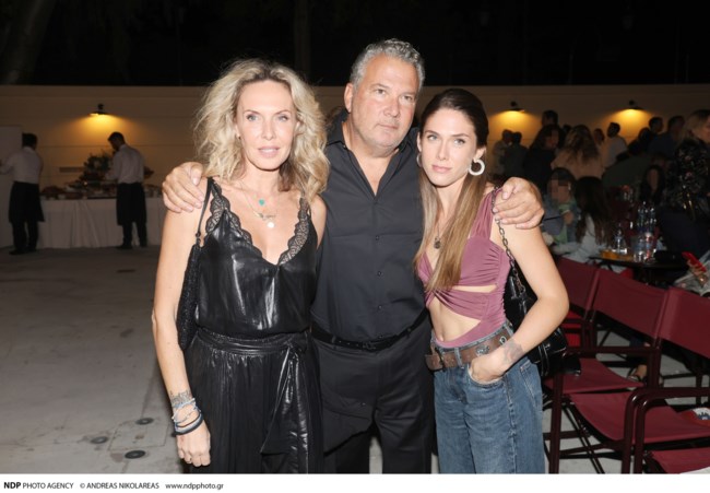 Εβελίνα Παπούλια
