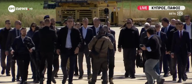 Ολοκληρώθηκε η τριμερής συνάντηση Μητσοτάκη, Μακρόν και Χριστοδουλίδη – Σε λίγο οι κοινές δηλώσεις