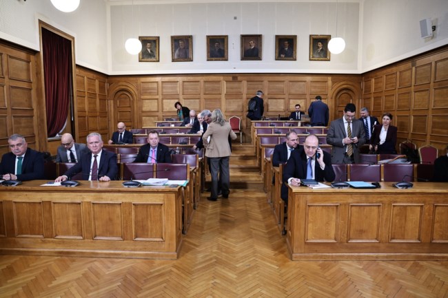 Εξεταστική ΟΠΕΚΕΠΕ: "Αρπάχτηκαν" Αποστολάκη και πρώην αντιπρόεδρος - "Τι είπατε, κυρία μου; Σας παρακαλώ"