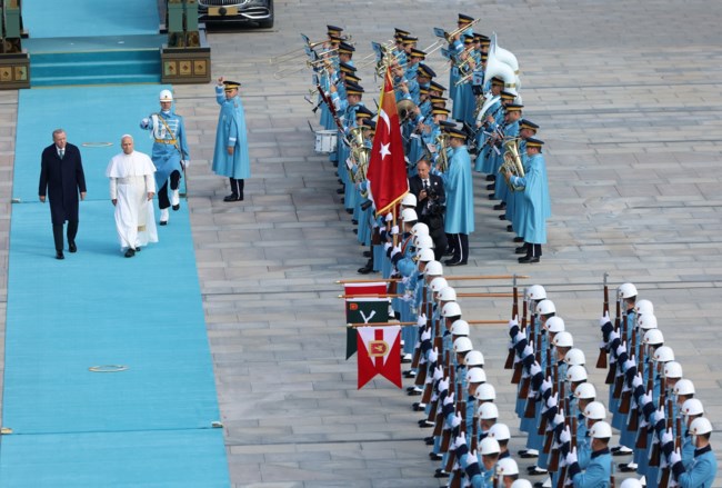 ΠΑΠΑΣ ΕΡΝΤΟΓΑΝ