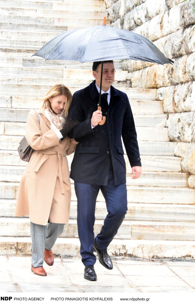 Βασίλης Κικίλιας: Η πρώτη τρυφερή φωτογραφία με τη Τζένη Μπαλατσινού μετά τη γέννηση του γιου τους