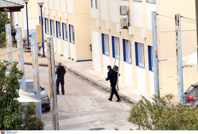Εγκλημα στο Δαφνί: Άφαντος παραμένει ο δράστης - Τον ψάχνουν και μέσα στον περίχωρο του ιδρύματος χωρίς αποτέλεσμα