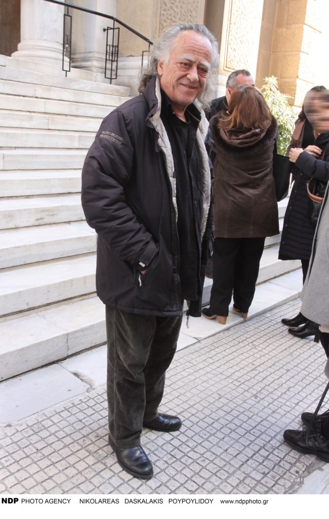 Νίκος Καλογερόπουλος: Πότε θα γίνει η κηδεία του σπουδαίου ηθοποιού – Η τελευταία επιθυμία του και η παράκληση της οικογένειάς του