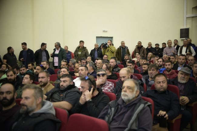 Αγροτες συσκεψη