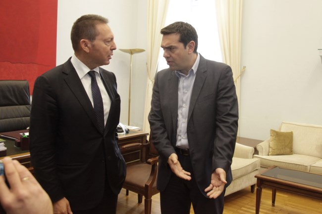 Αγρια κόντρα Στουρνάρα- Τσίπρα : Μιλά αυτός που έγραψε βιβλίο χωρίς να πει λέξη για τα "capital controls"...