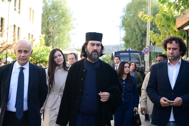 Πατέρας Αντώνιος: "Αδυνατώ να καταβάλλω 60.000 ευρώ - Η ποινή στρώνει το δρόμο του μαρτυρίου"